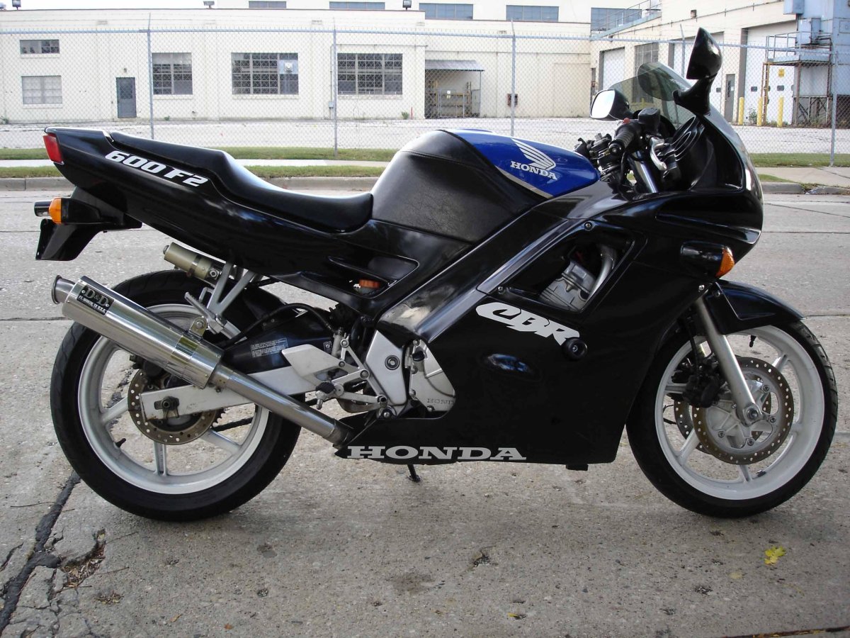 Хонда СБР 600 ф2