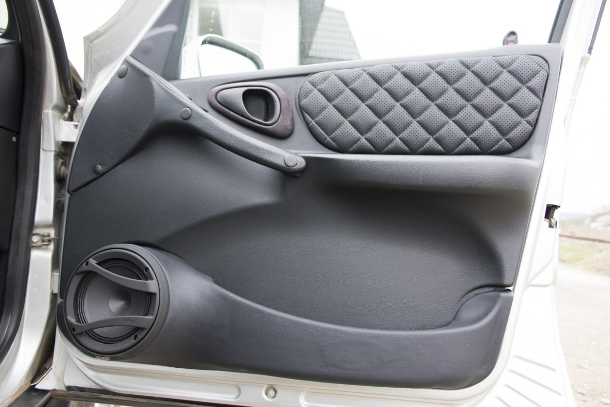 Акустические подиумы Нива Шевроле