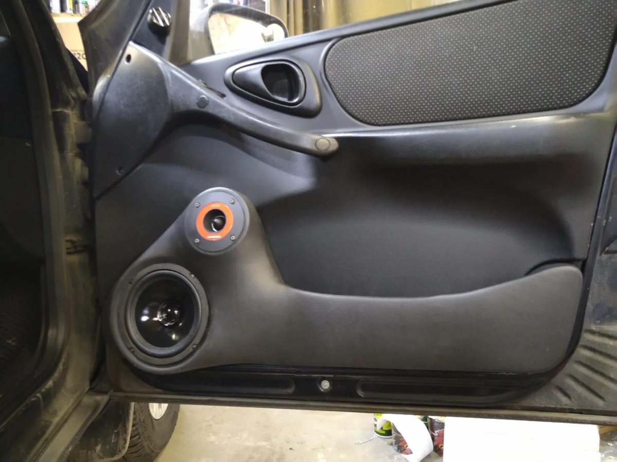 Подиумы 20 16 рупор Нива Шевроле