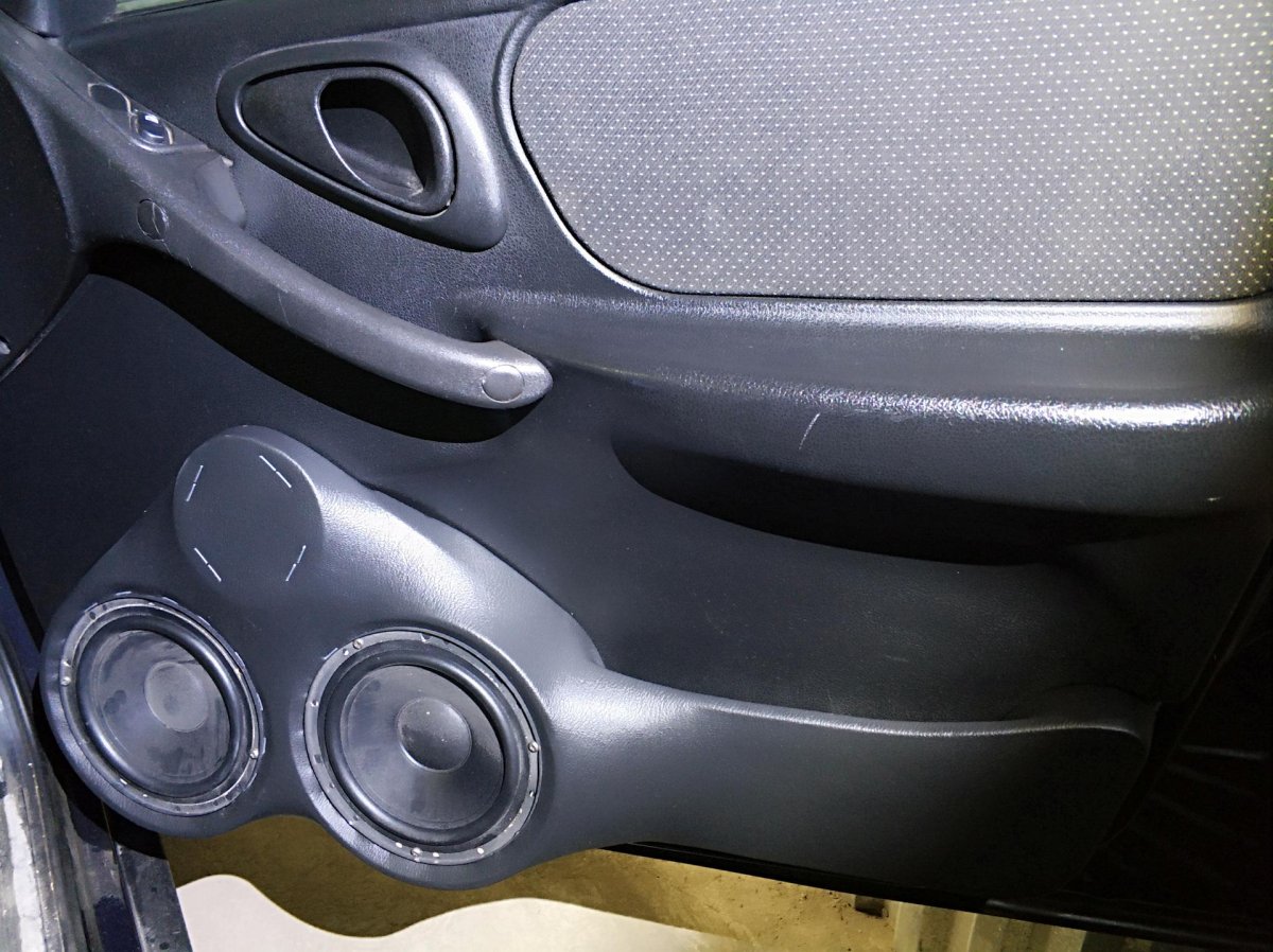 Подиумы Нива Шевроле 16