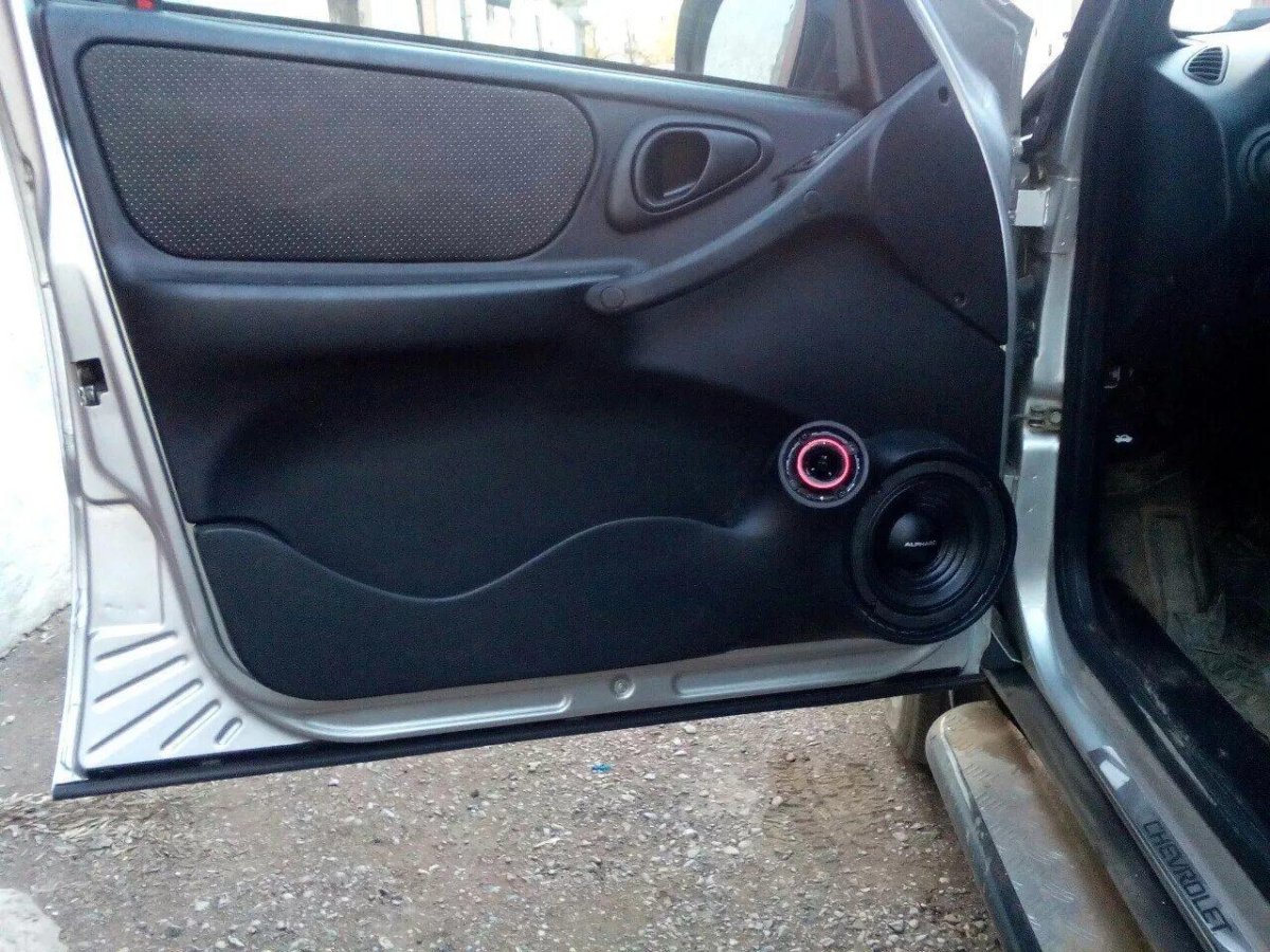 Подиумы Нива Шевроле