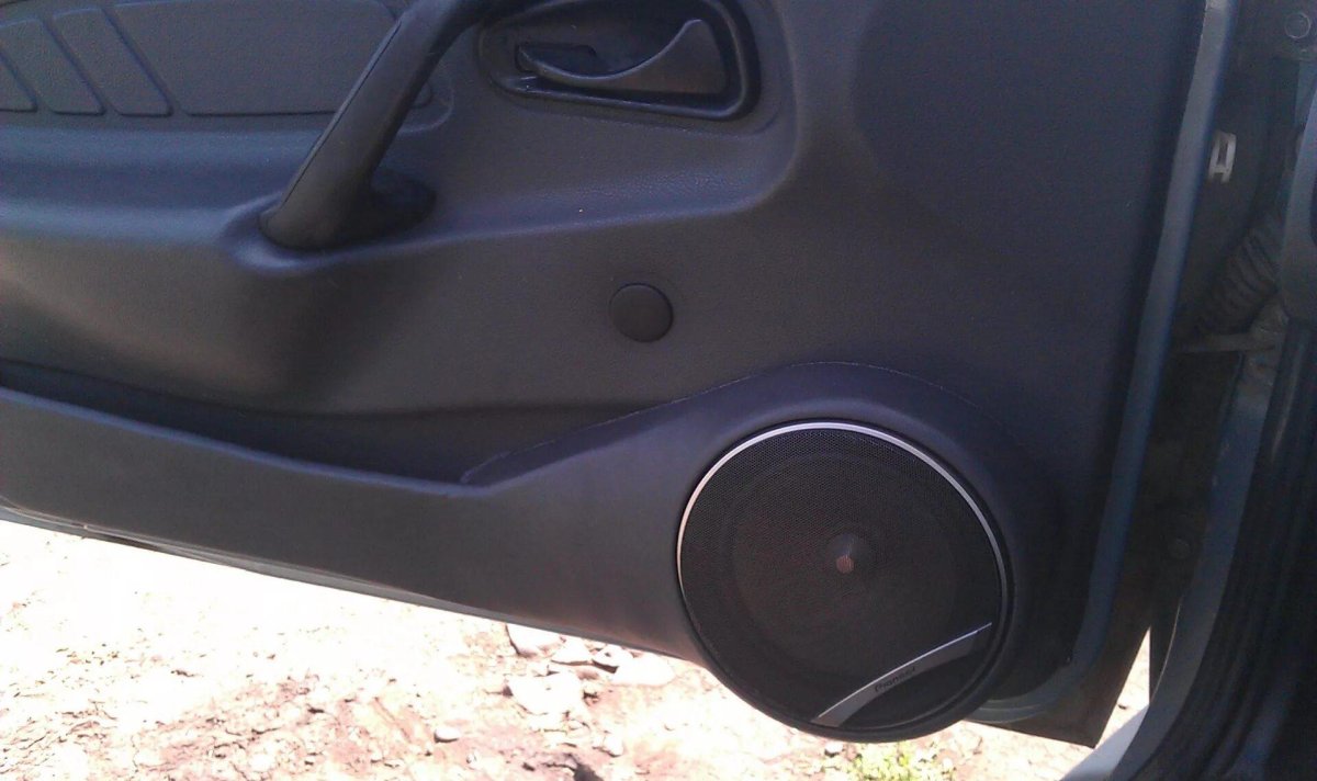 Крепление подиумов к двери