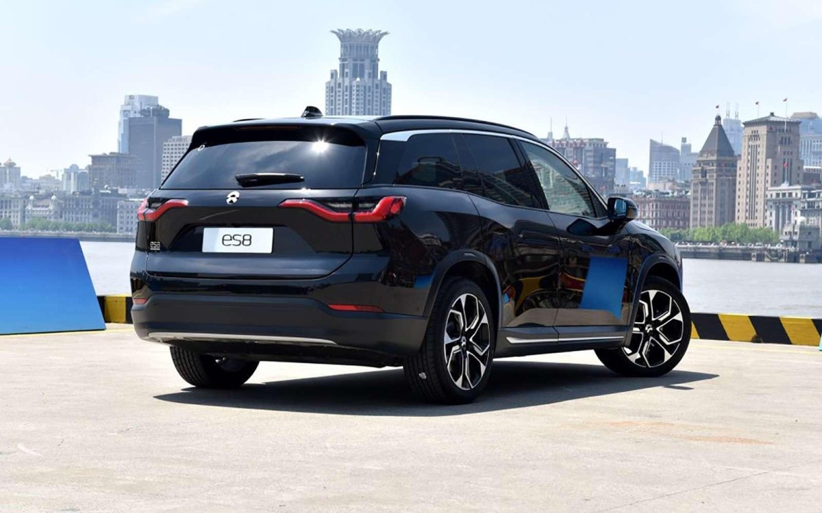 Китайский кроссовер Nio