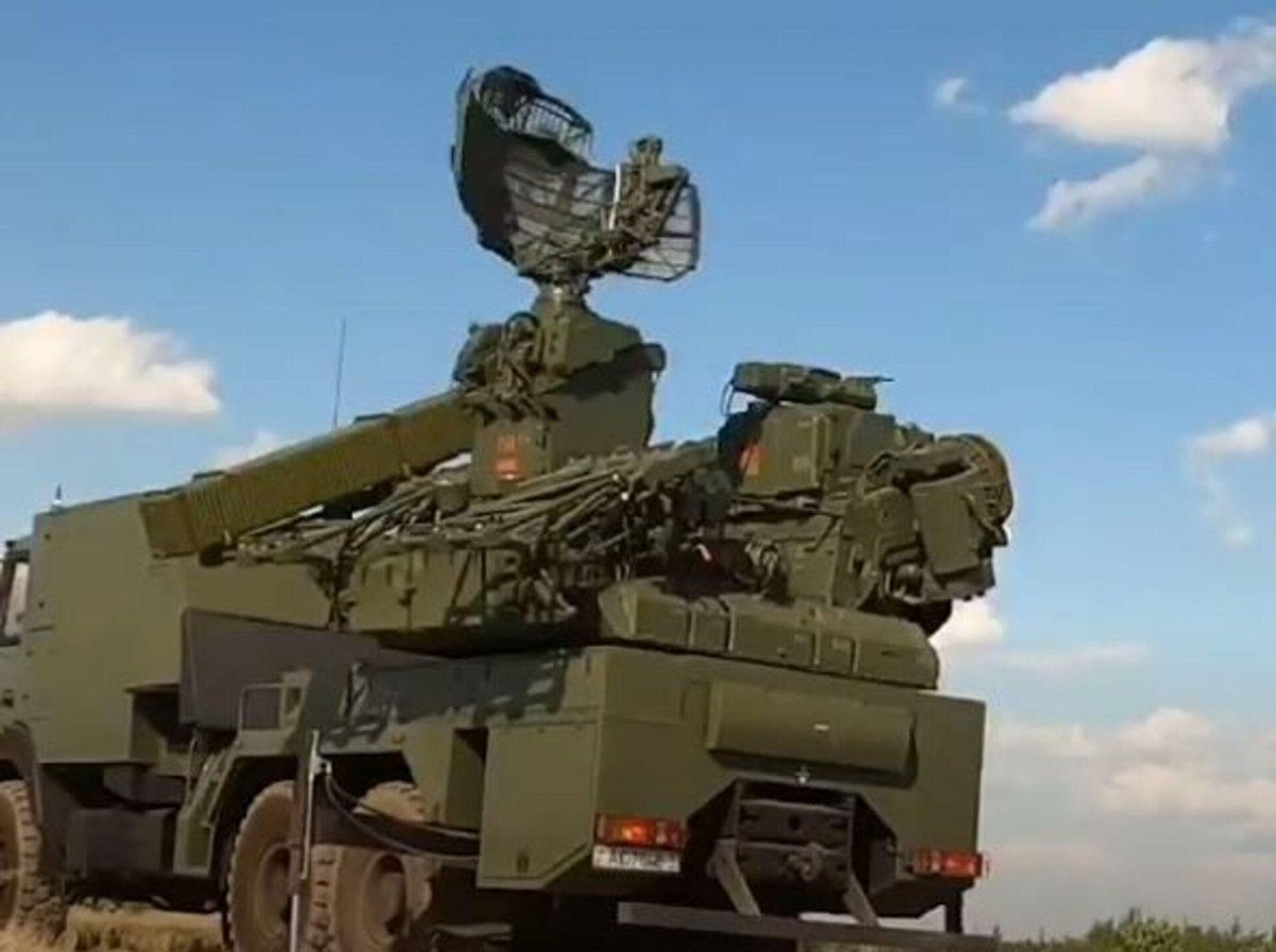 Боевая машина модернизированного 9а33-2б ЗРК «Оса» на шасси МАЗ-6317