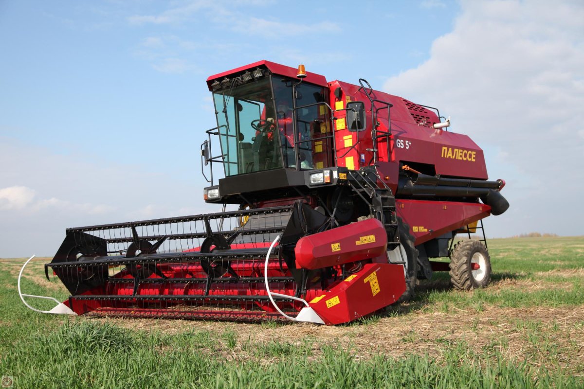Комбайн зерноуборочный Гомсельмаш