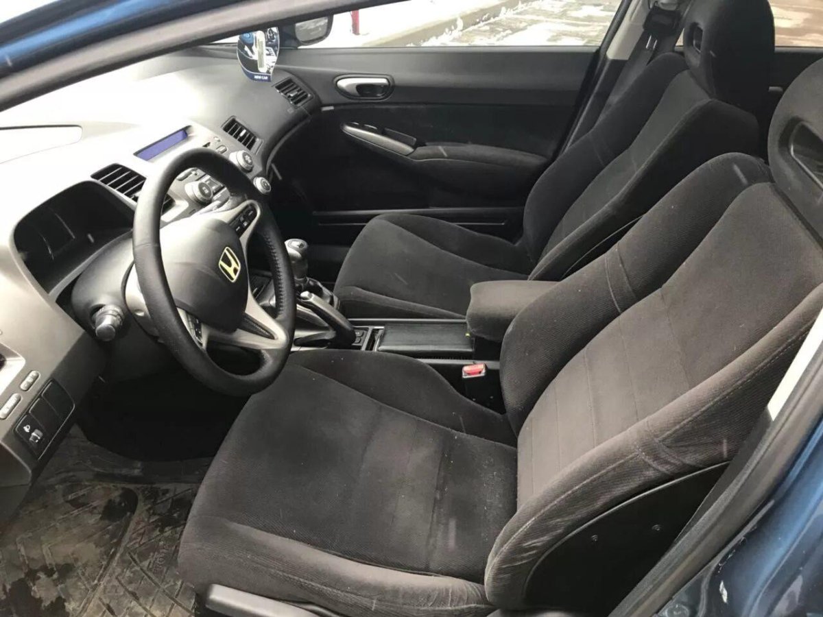 Civic 4d черный салон