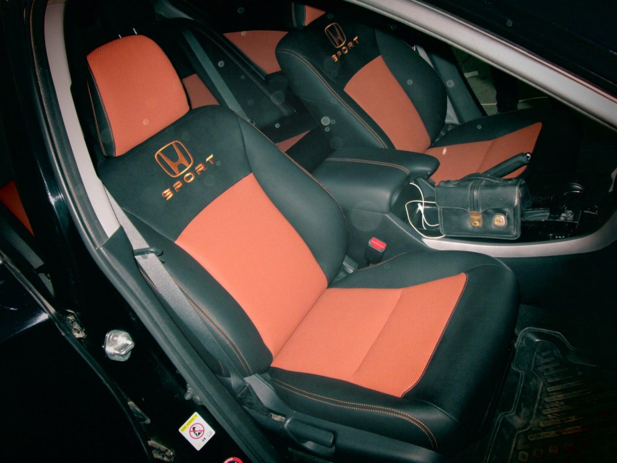 Хонда Торнео перешив салона