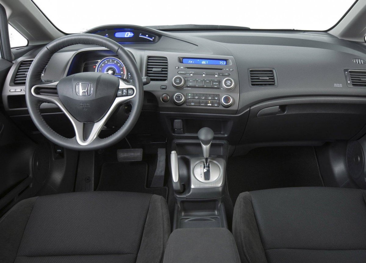 Honda Civic 2008 седан салон