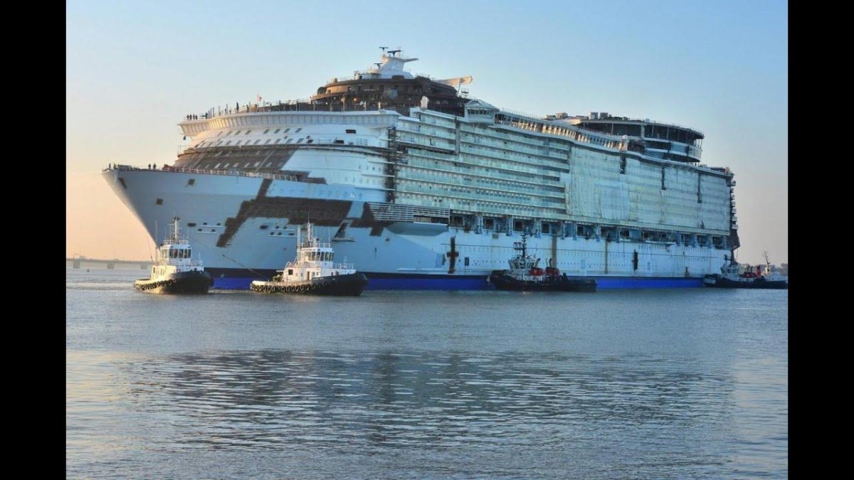 Корабль Оазис морей