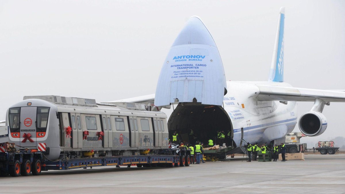 Грузовой самолёт АН-124