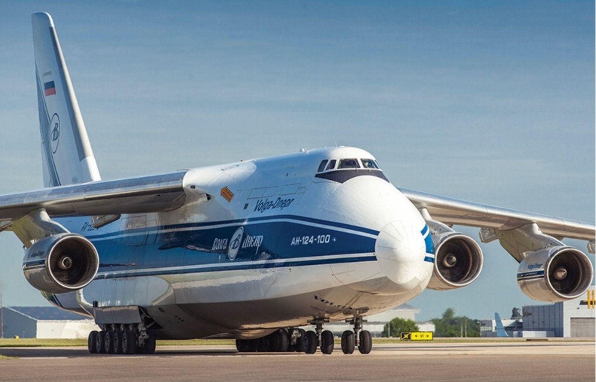 АН-124-100 Волга Днепр