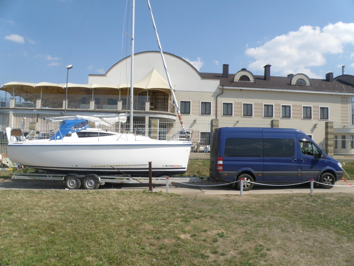 Антила 26 яхта