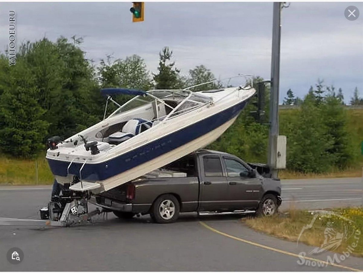 Лодка для перевозки автомобиля