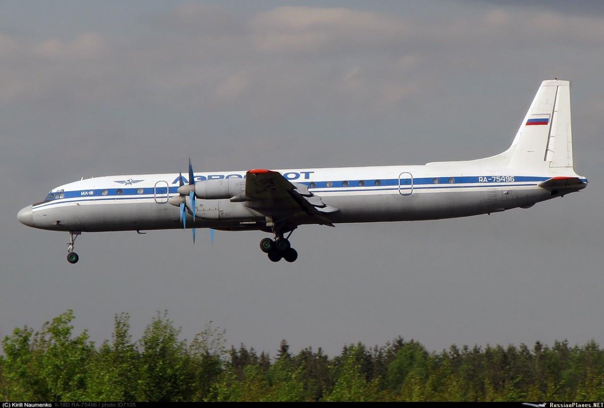 Ил 18 самолет