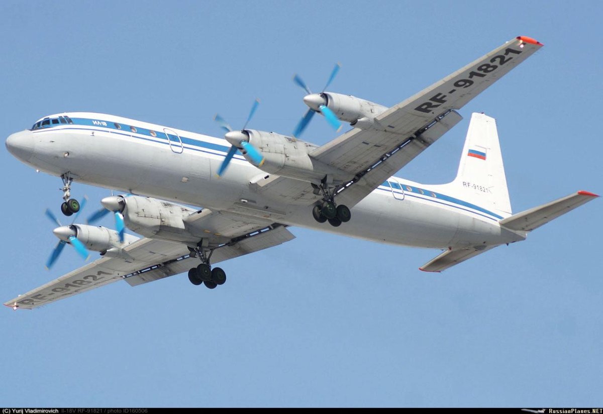 Ил 18 самолет