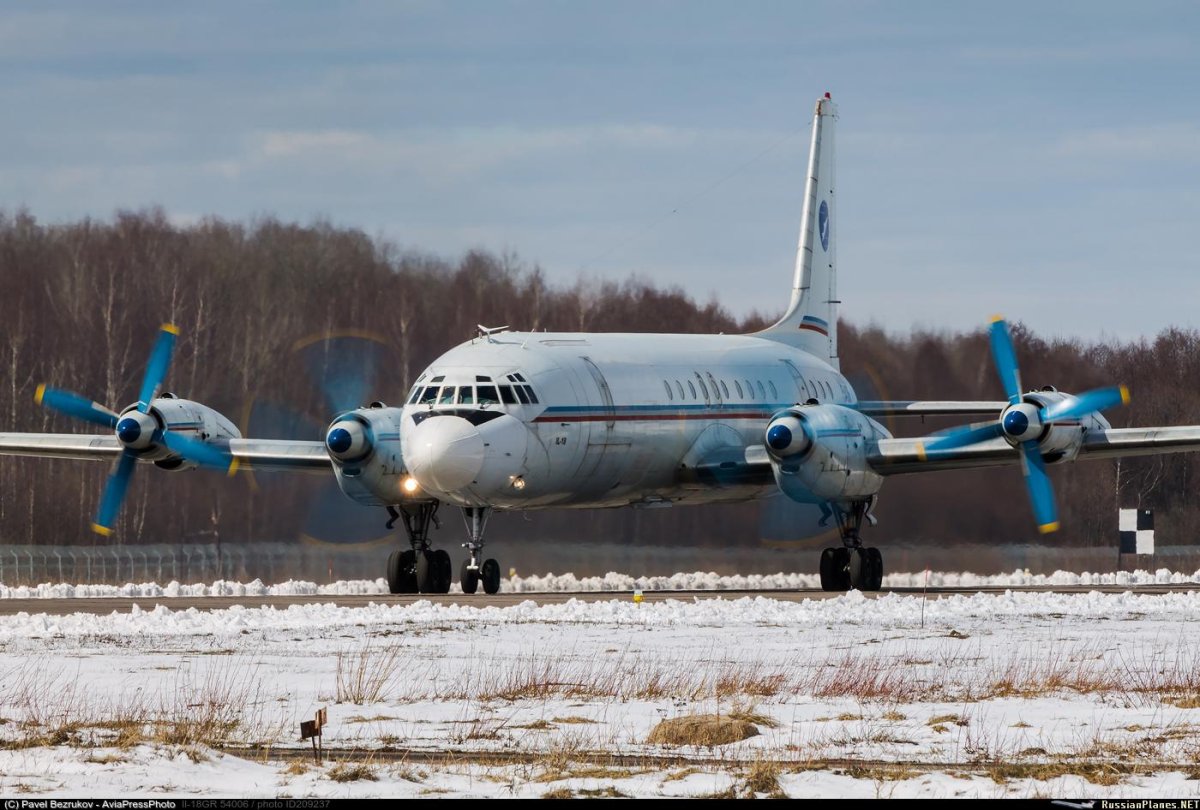 Ил 18 на взлете