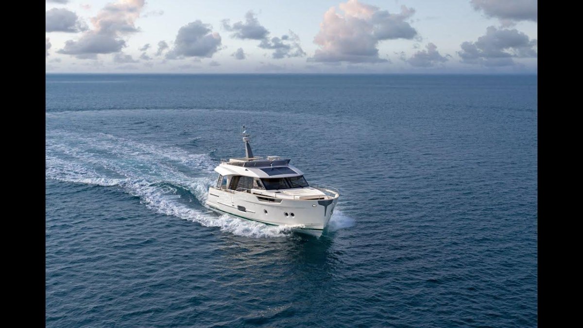 Яхты Greenline 48