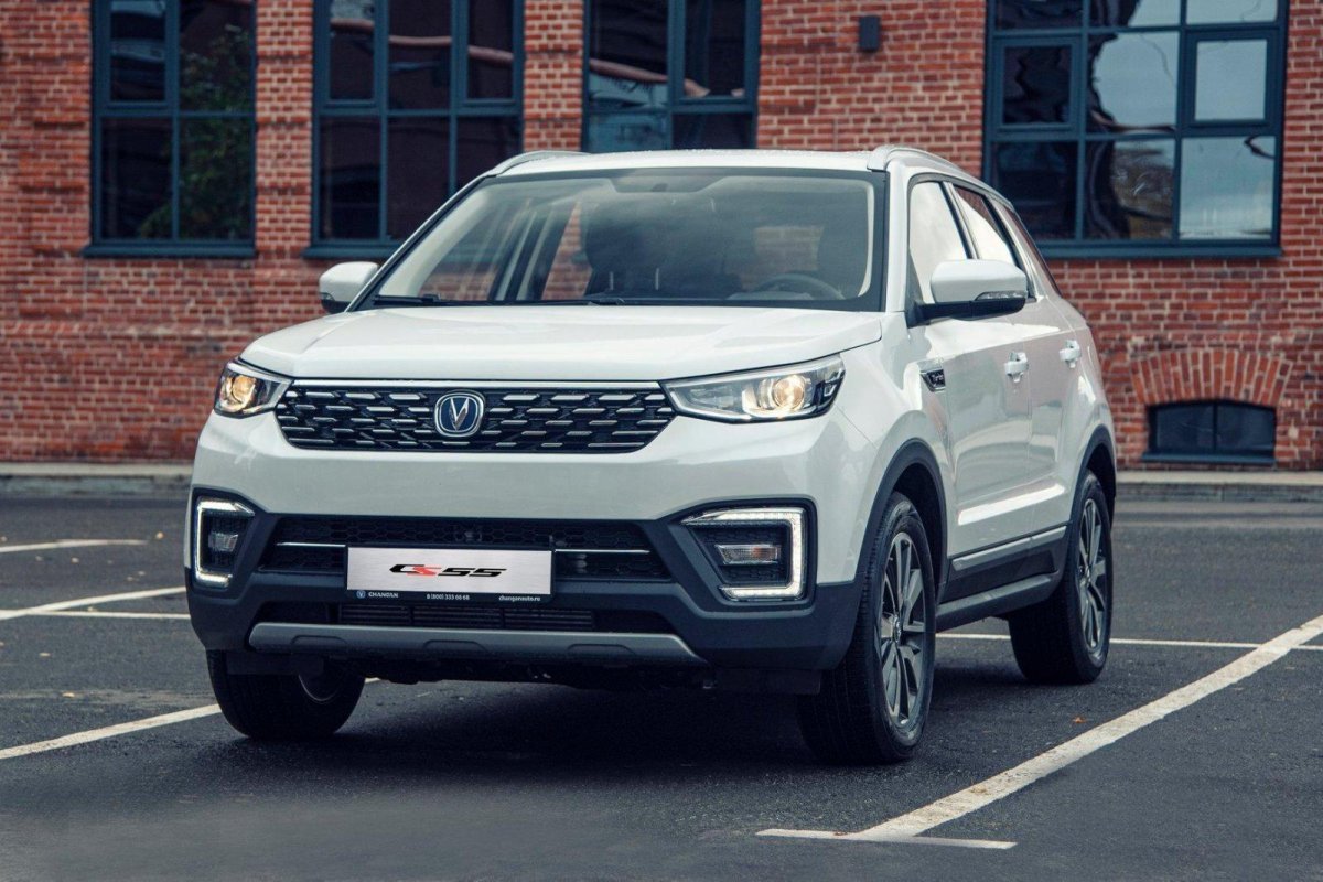 Китайский кроссовер Чанган cs55