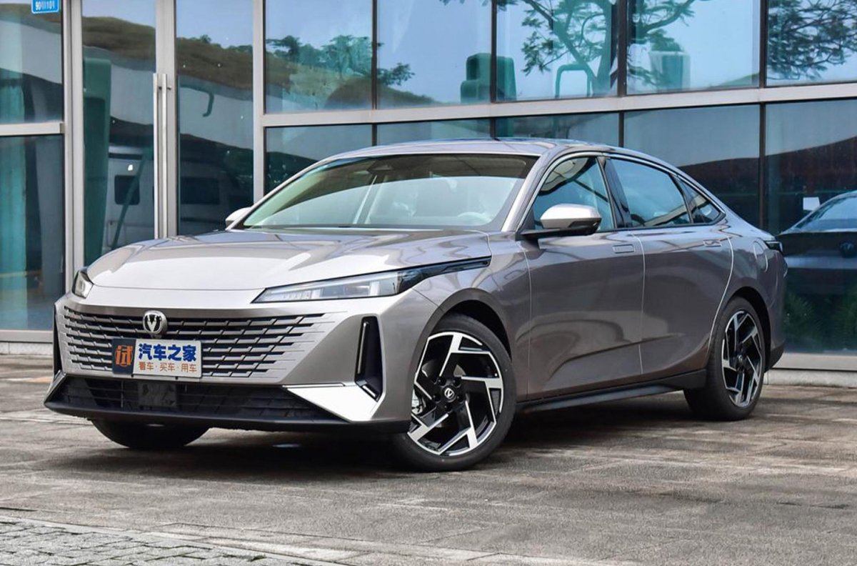 Чанган седан 2023