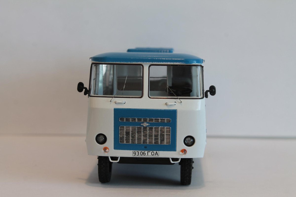 Сборная модель автобус ПАГ-2м 1414avd