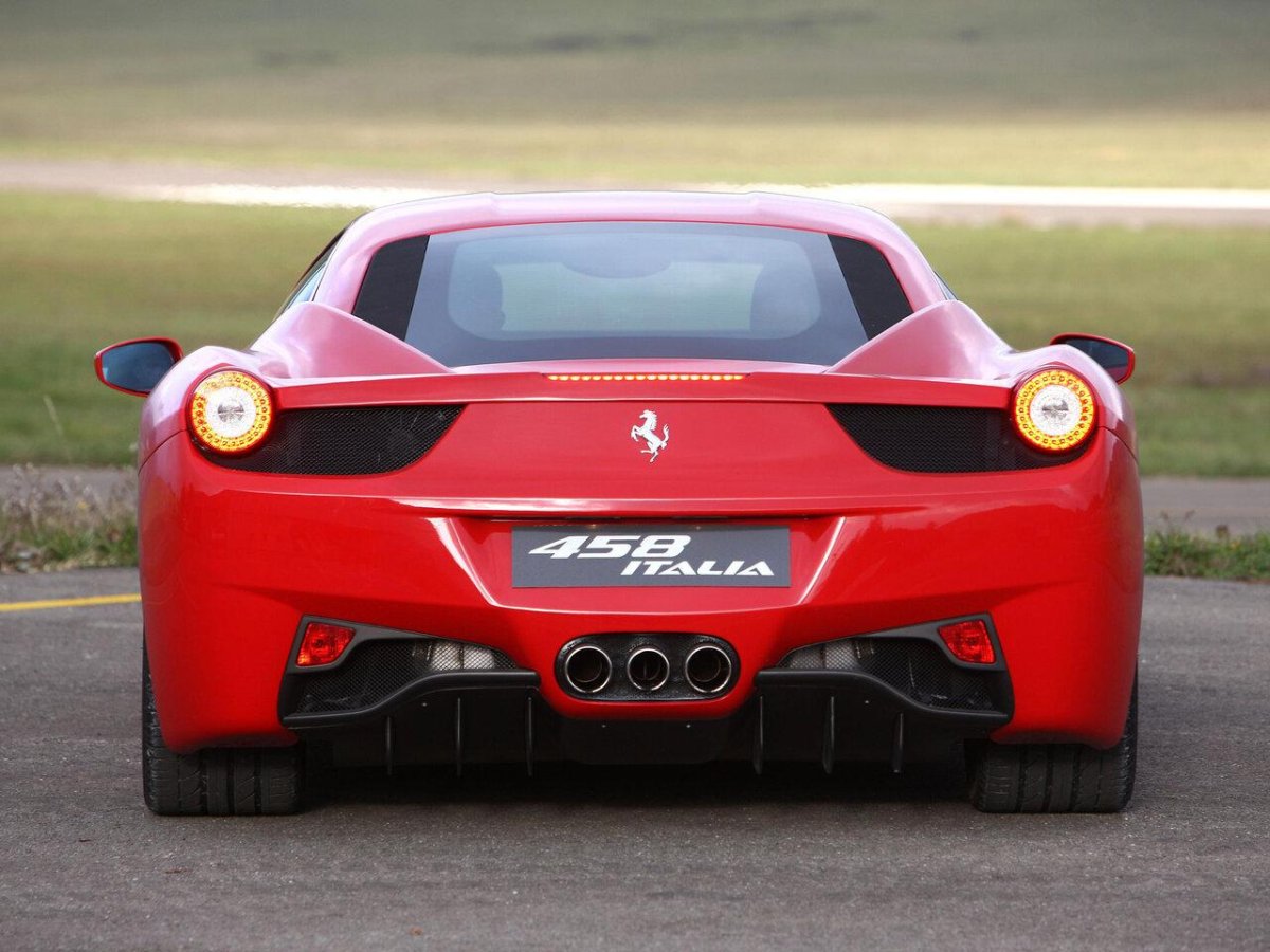 Феррари 458 Italia