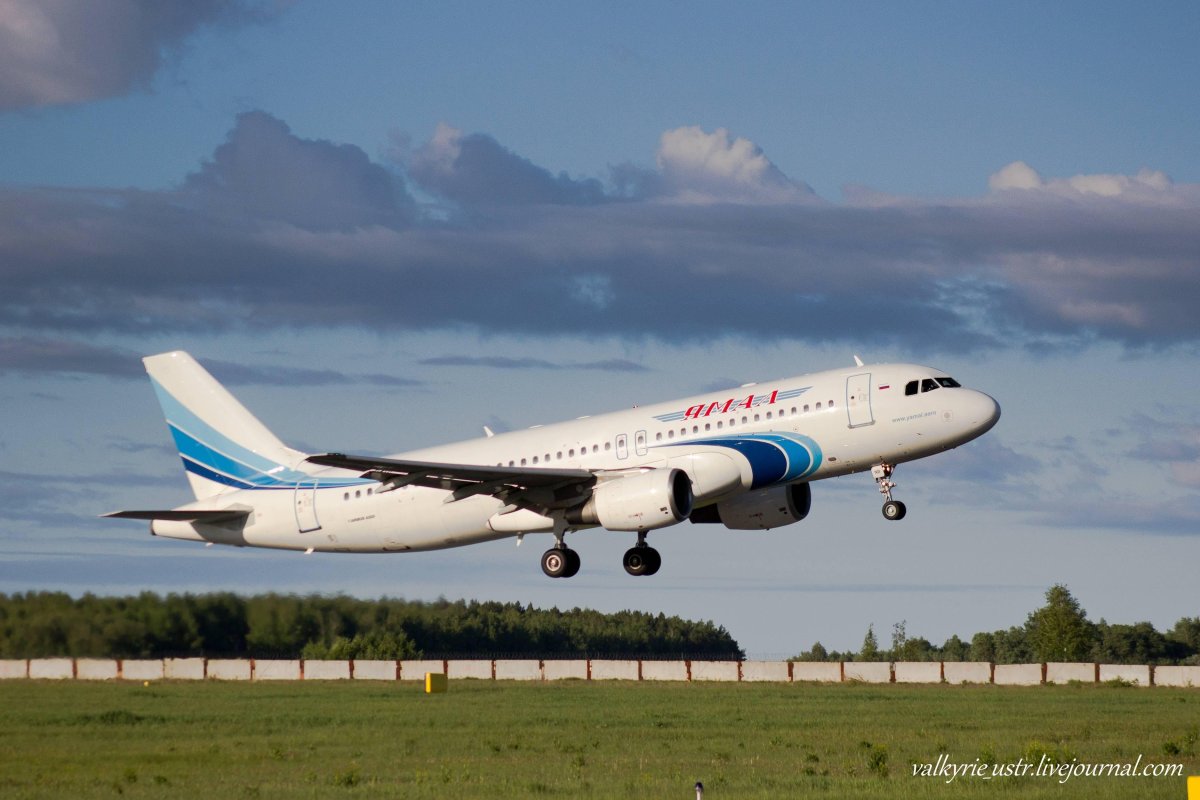 Сухой Суперджет 100 Ямал