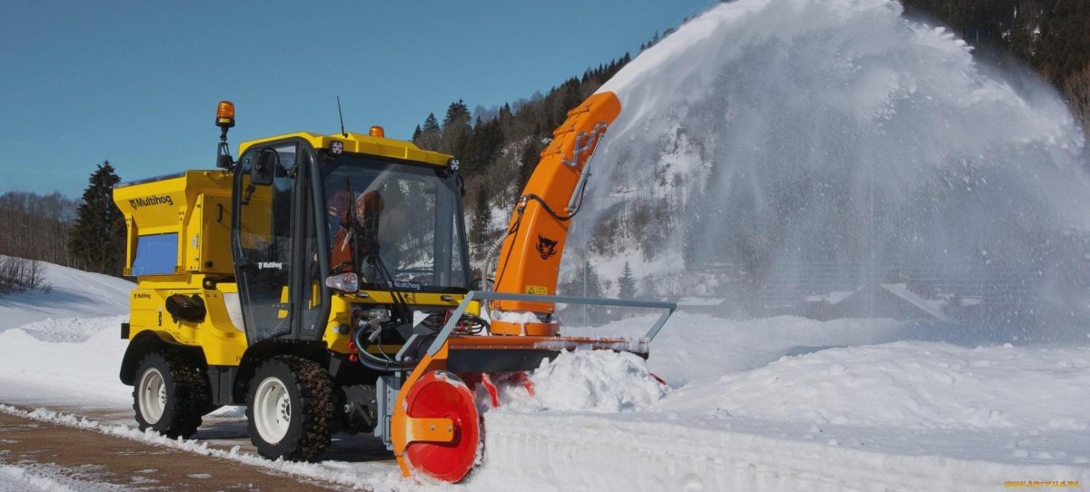 Шнекороторная снегоуборочная машина