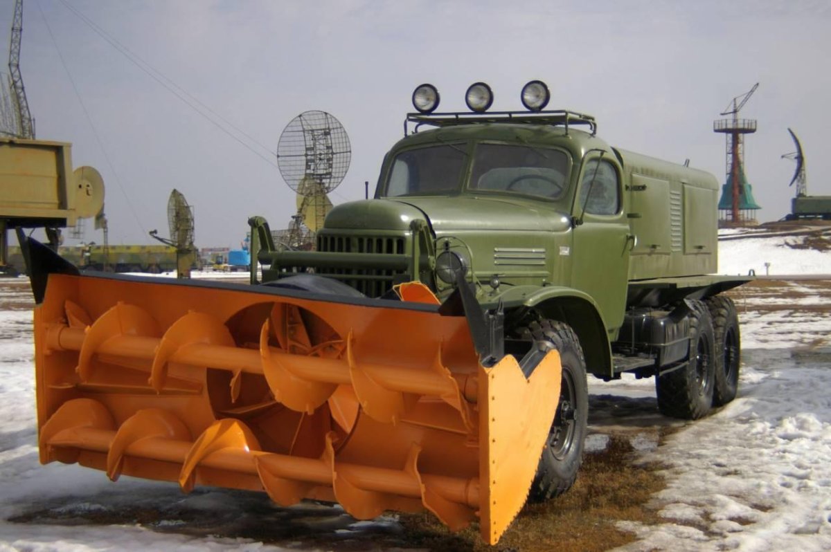 Д-470 шнекороторный снегоуборочный автомобиль на шасси ЗИЛ-157
