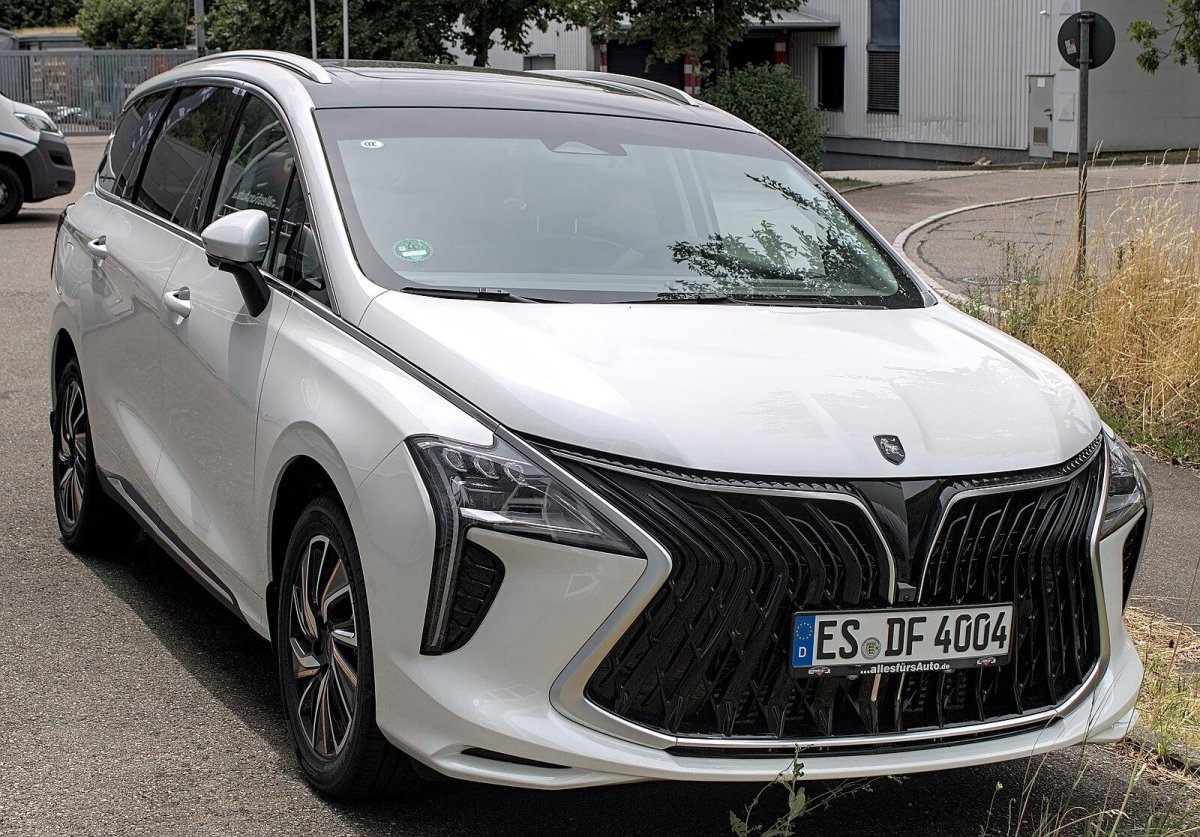 Dongfeng Forthing Yacht