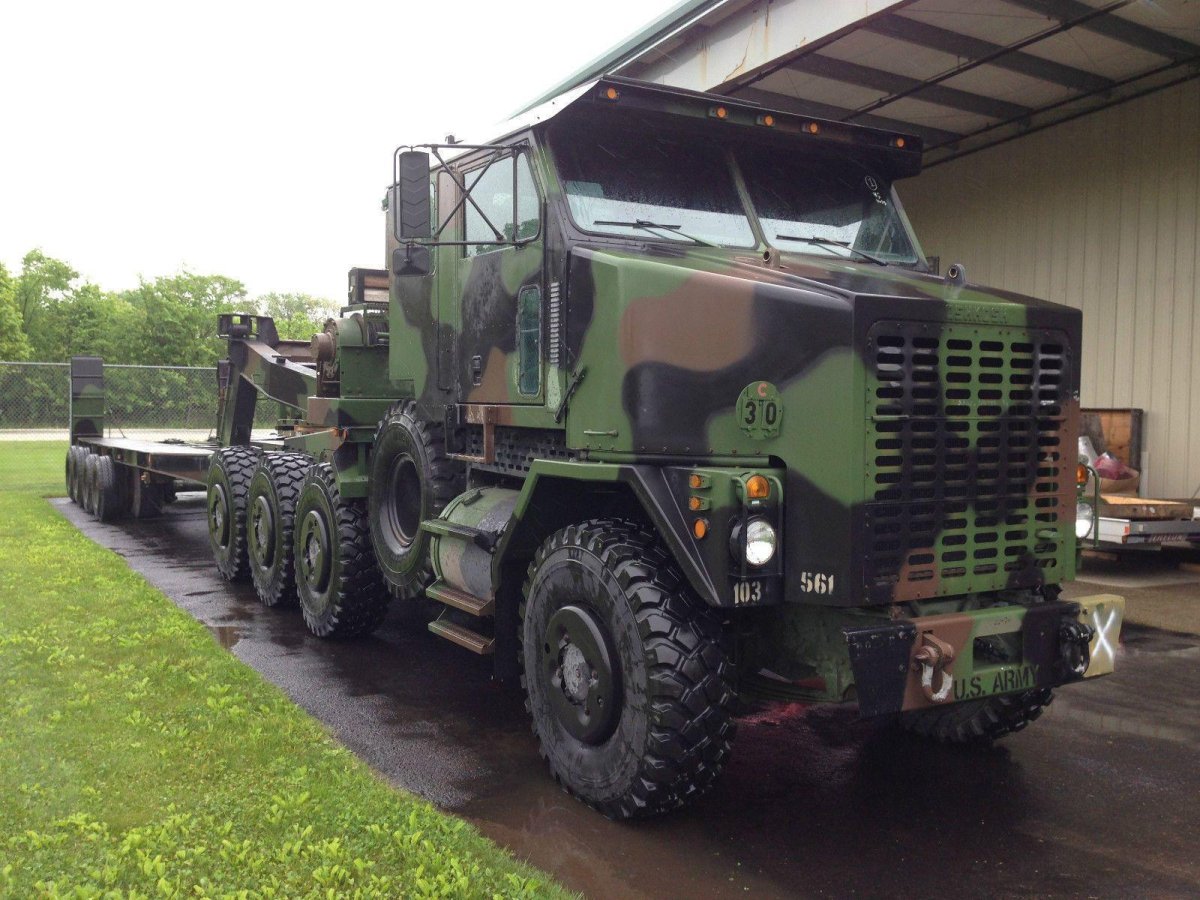 Oshkosh m1070
