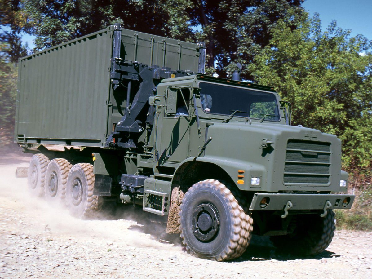 Армейский грузовик Ошкош