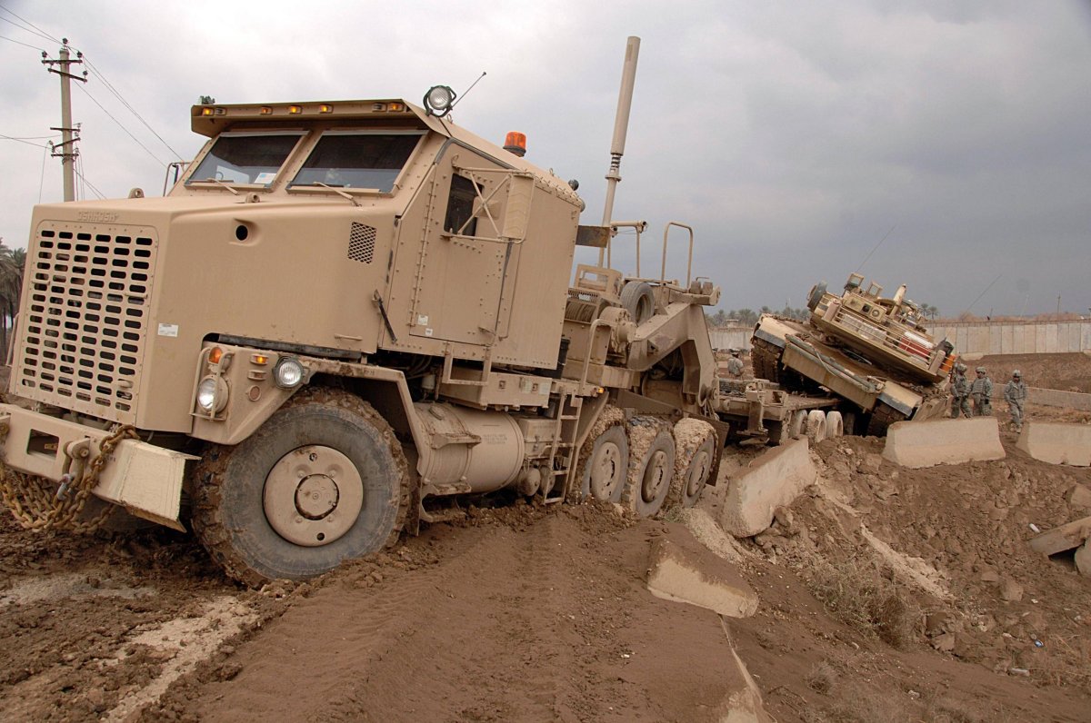 Oshkosh m1070