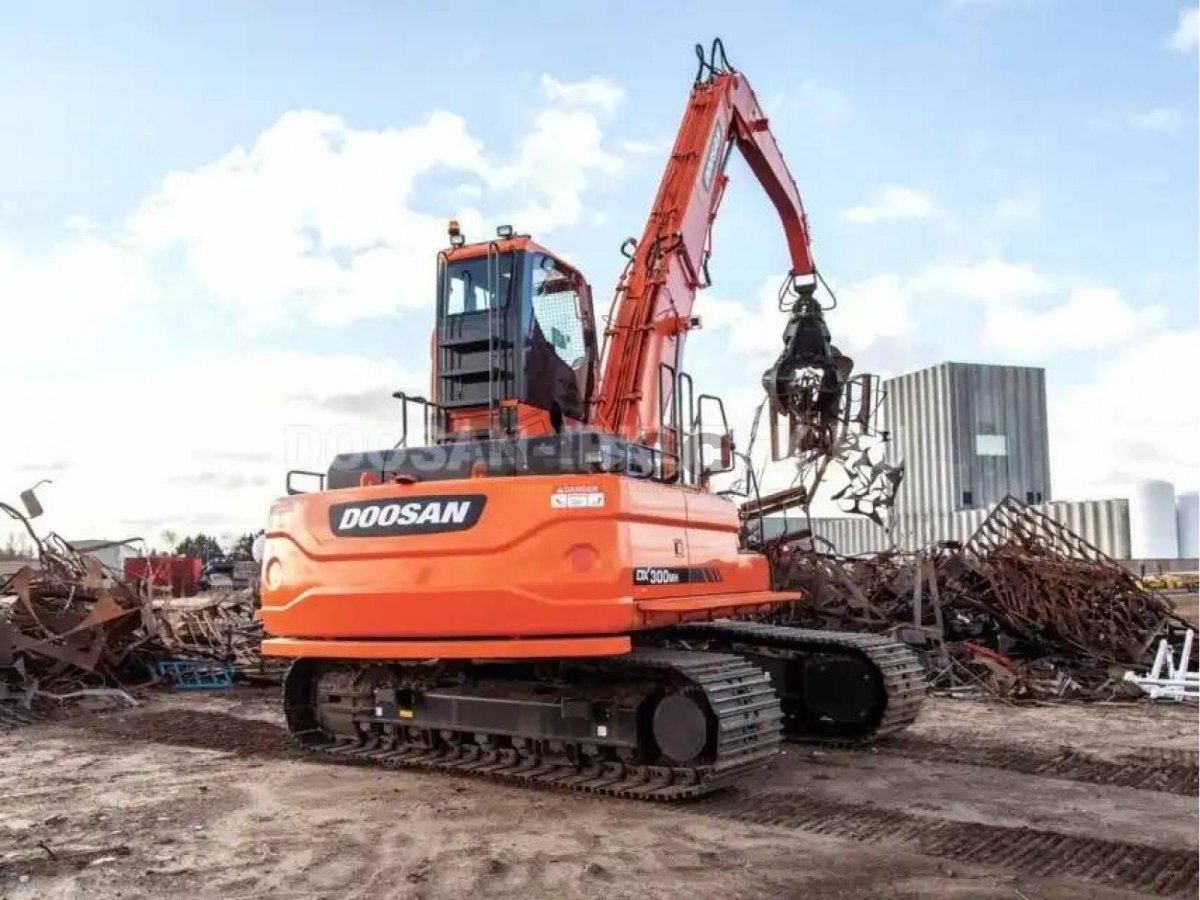 Гусеничный перегружатель Doosan dx225ll