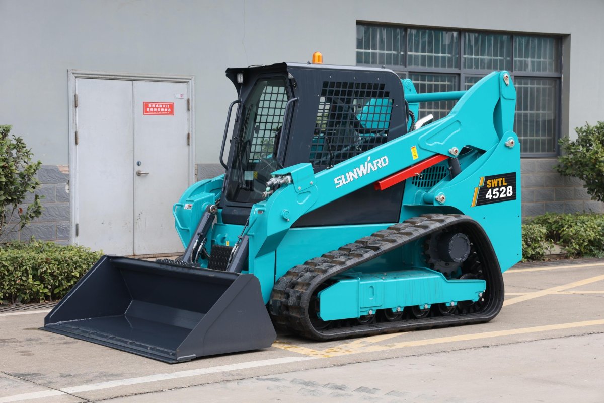 Мини-погрузчик Sunward swl2820