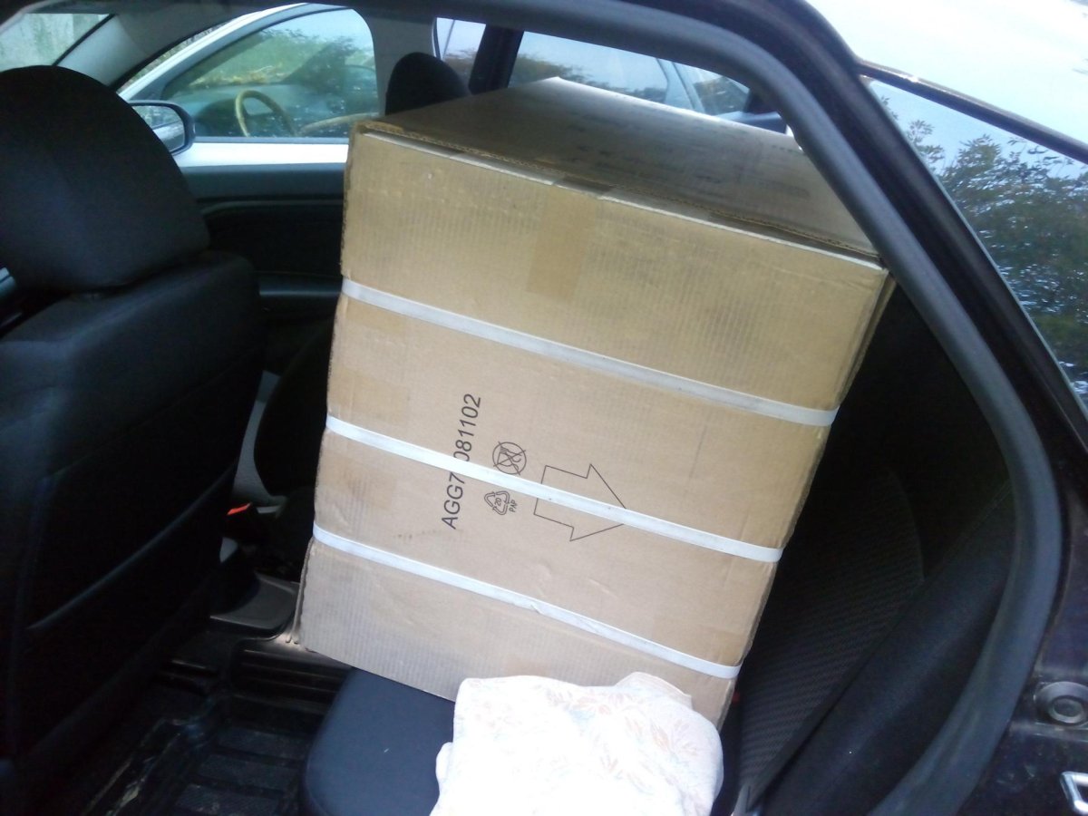 Стиралка в багажник седана