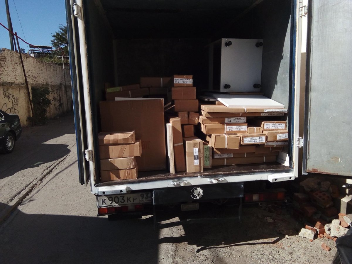 Газель сбоку переезды