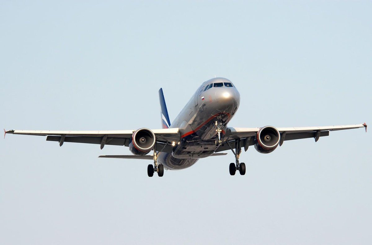 Самолёт Airbus a320