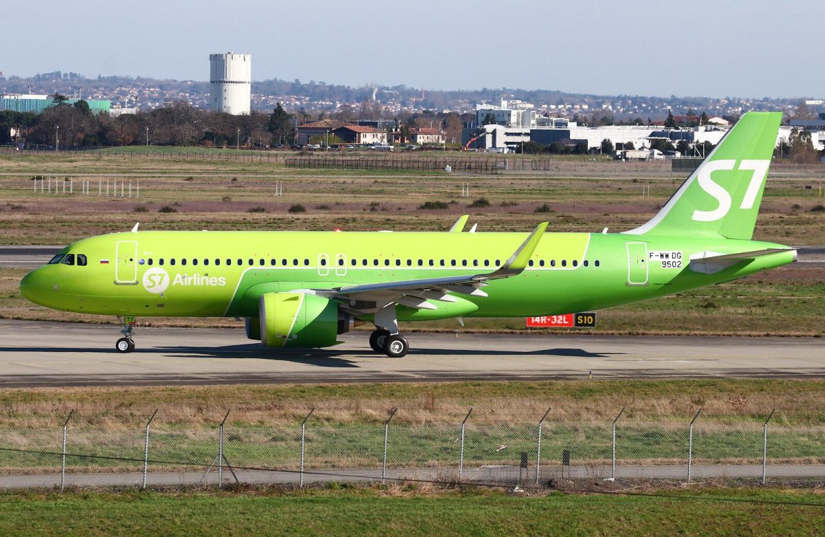 Airbus a320neo самолет