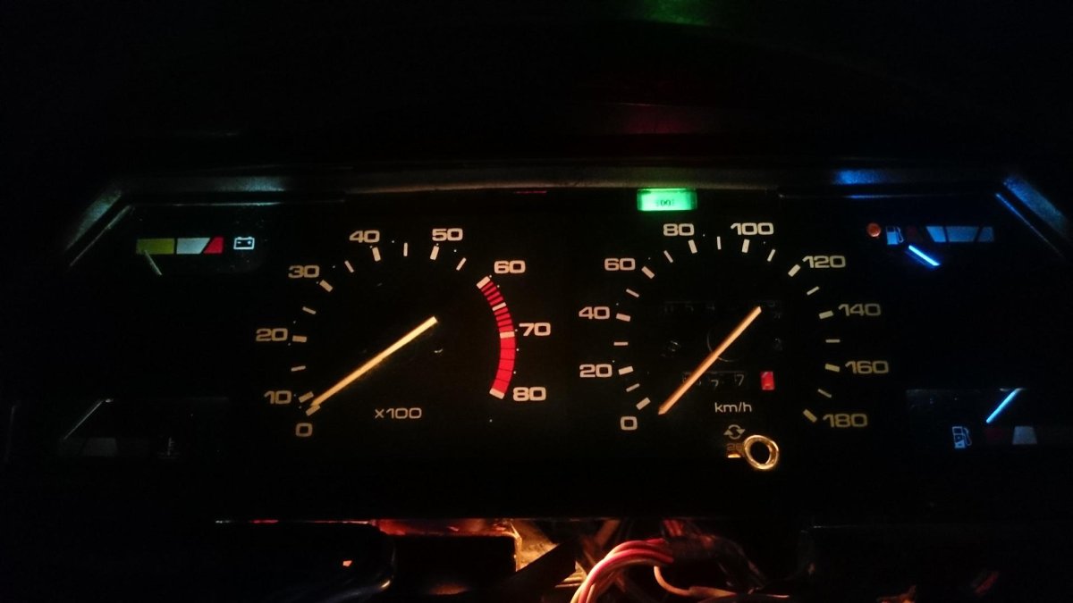 ИЖ 2126 контроль лампочки в панели приборов