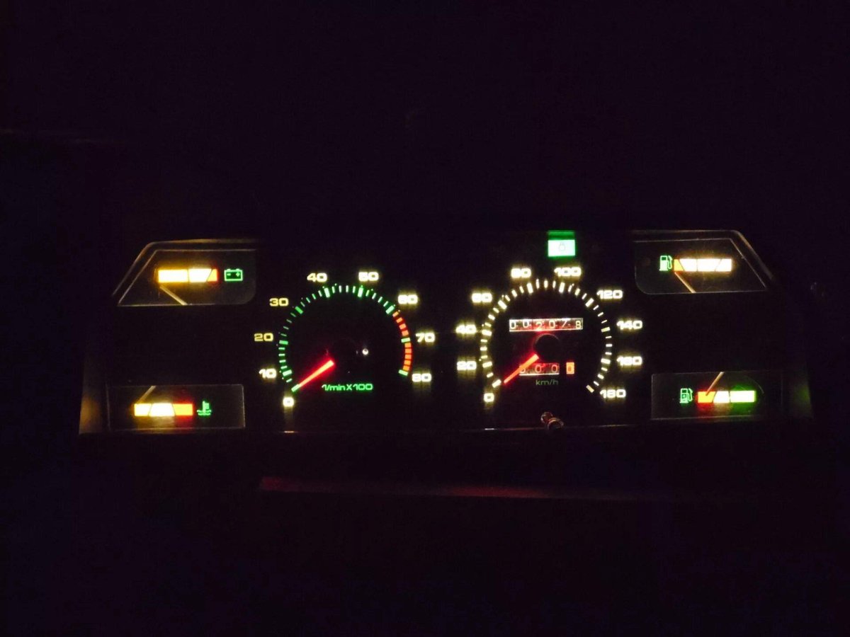 Приборка ИЖ Ода 2126