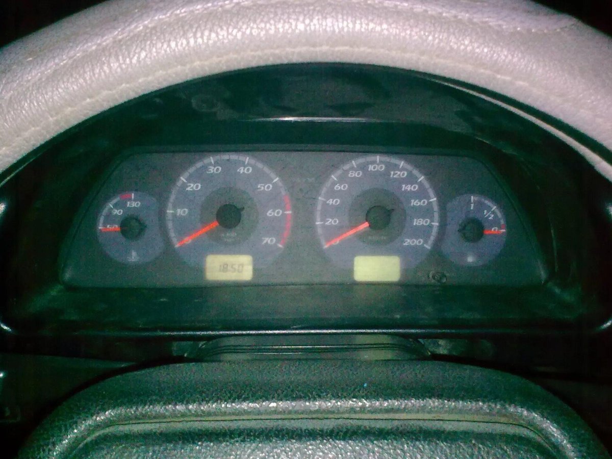 Щиток приборов Москвич 2126