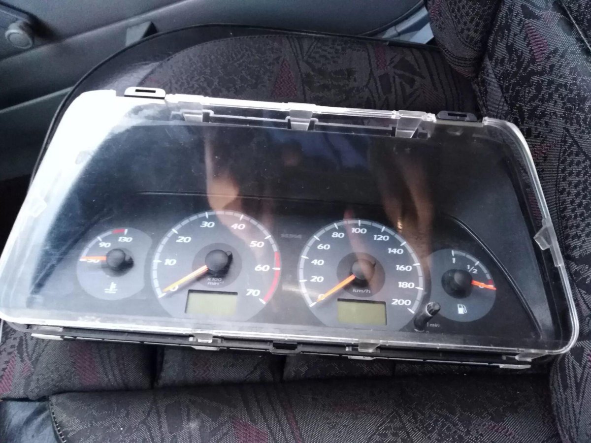 Приборная панель ИЖ 2126 индикаторы