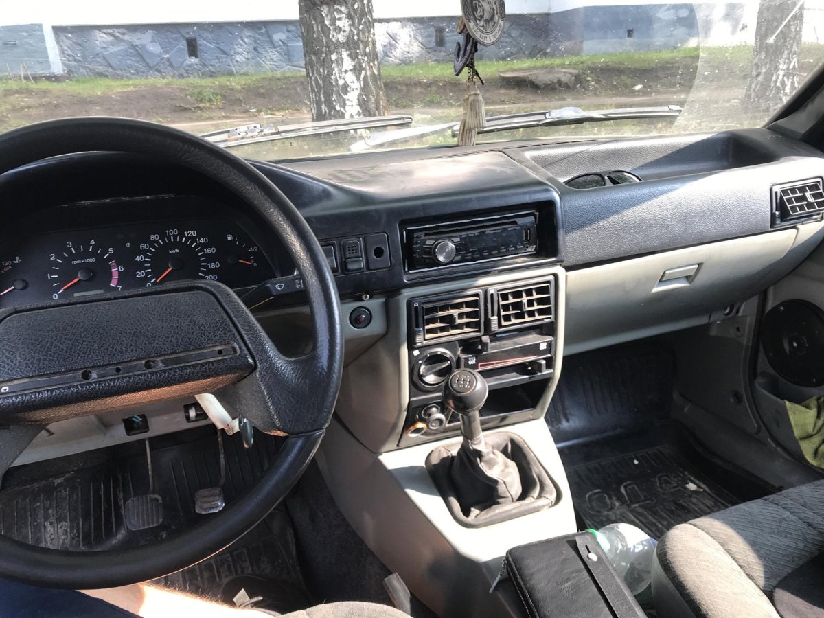 ИЖ 2126 салон