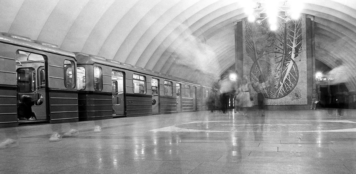 Станция метро Озерки