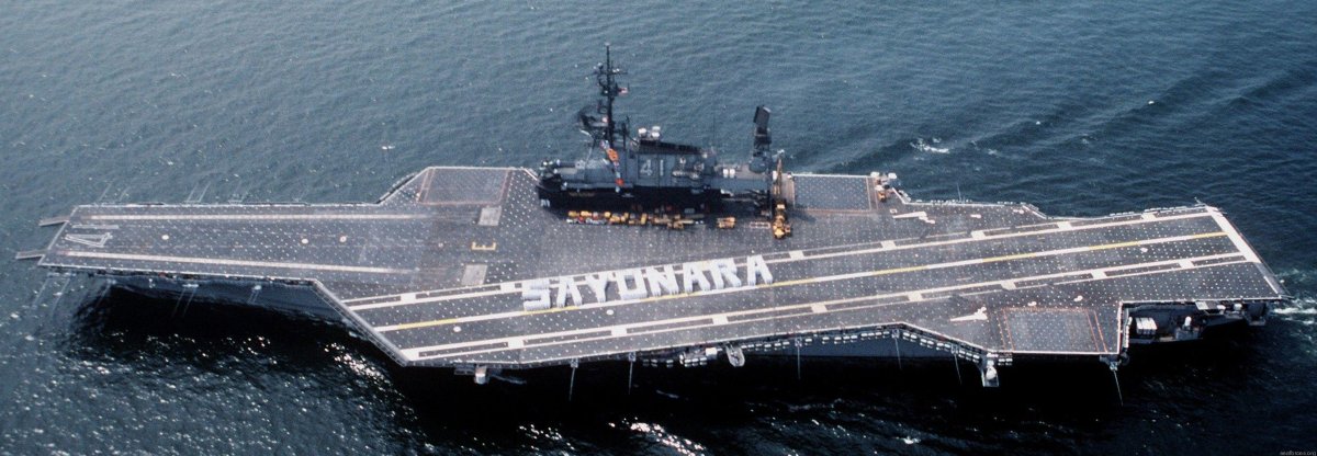 Авианосец USS Midway