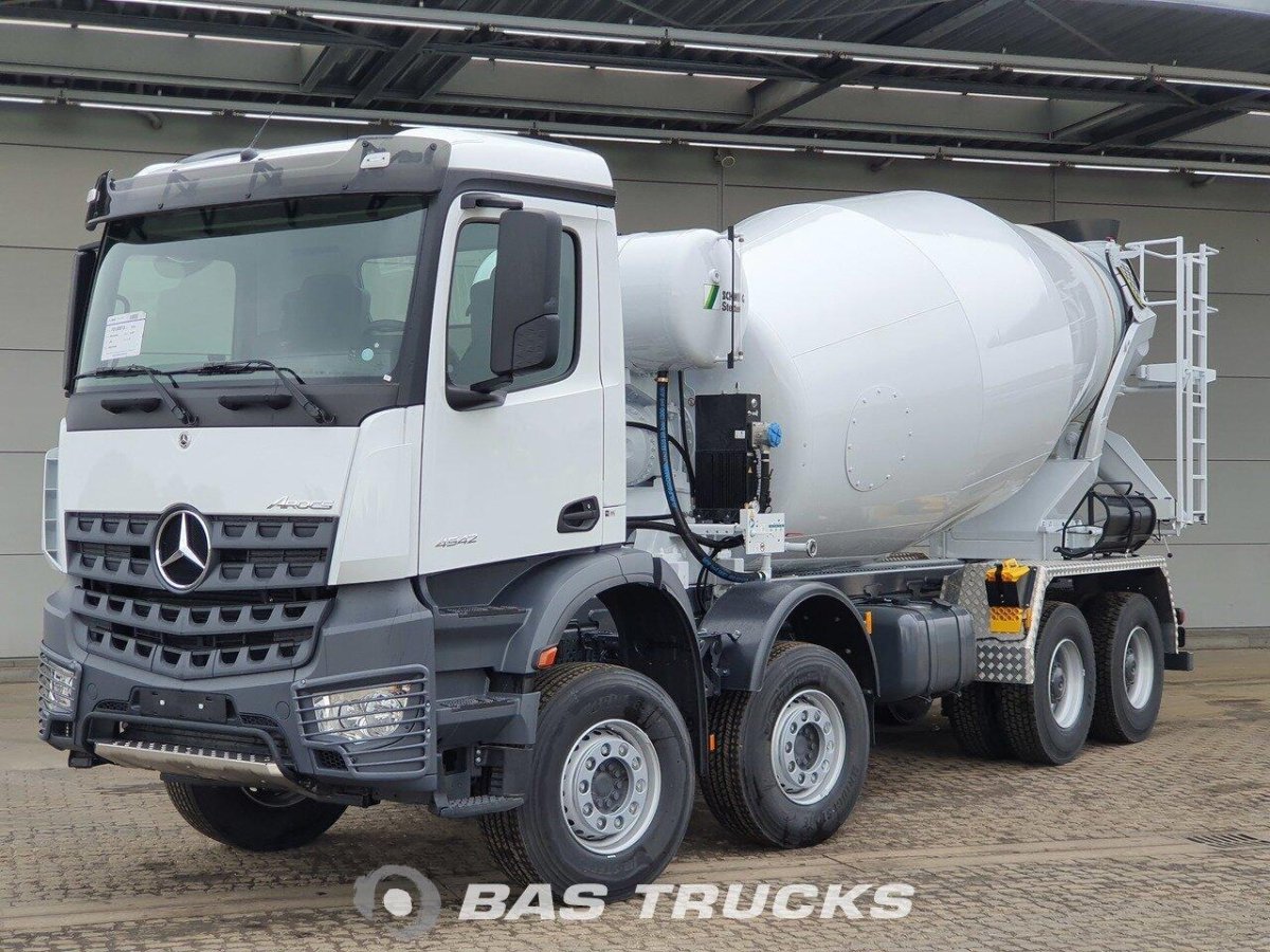 Автобетоносмеситель Mercedes-Benz Actros 3332