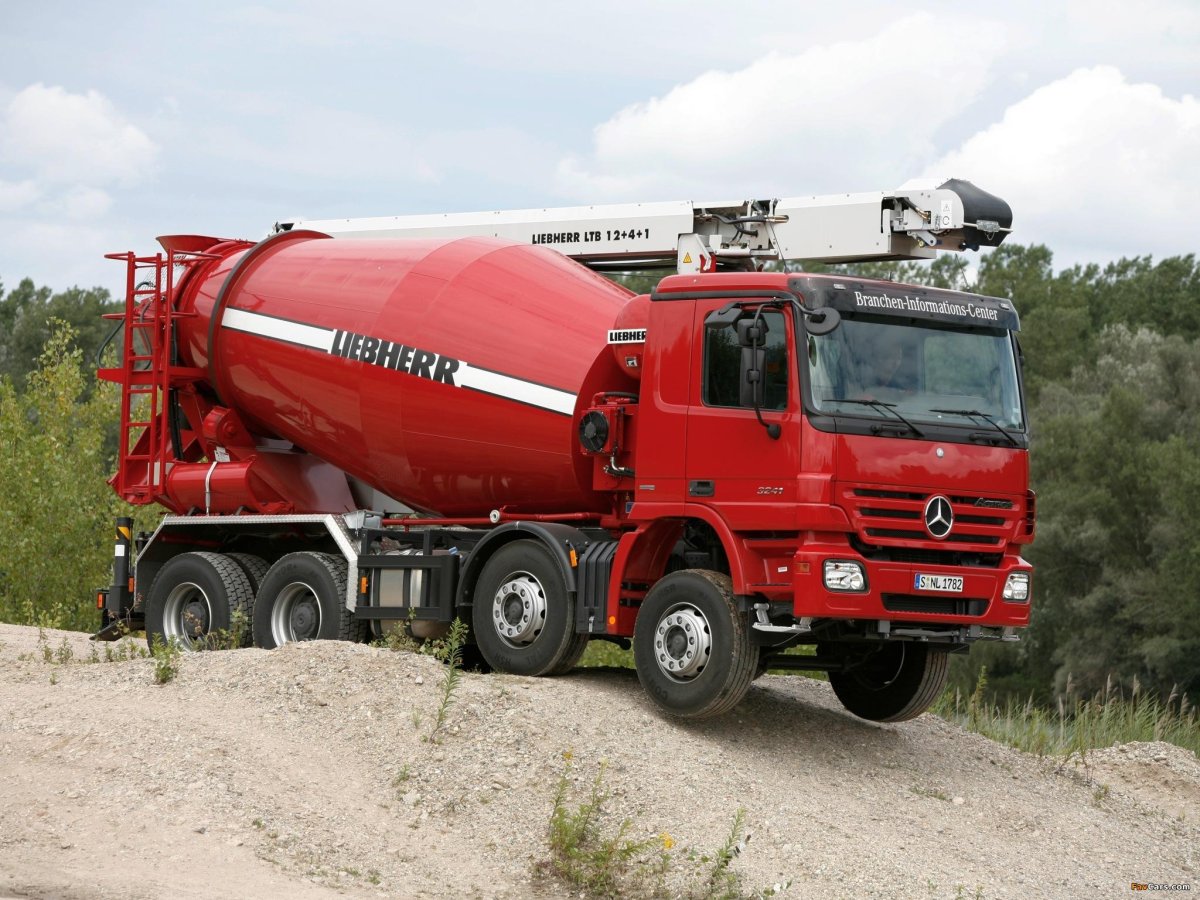 Мерседес Бенц Актрос миксер