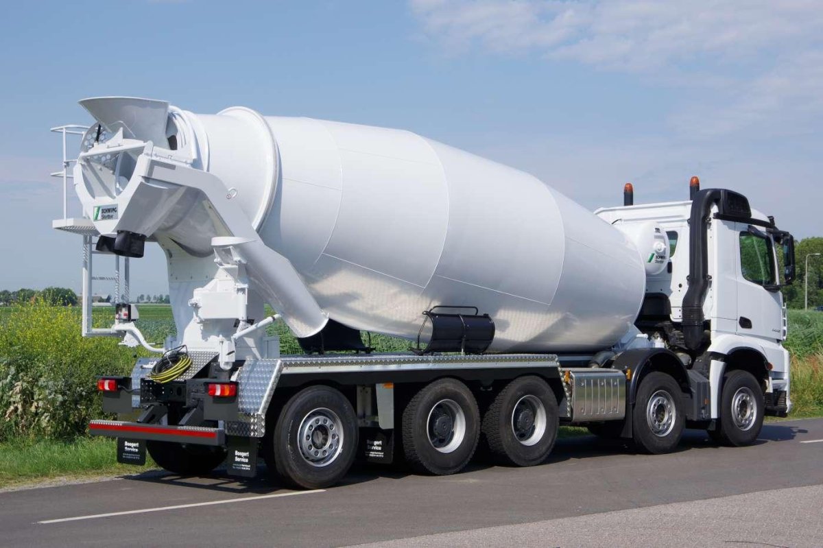 Мерседес Арокс миксер