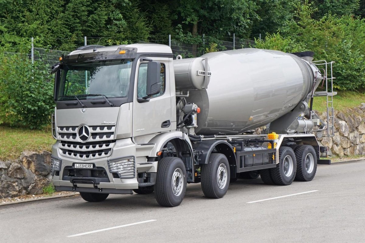 Автобетоносмеситель Mercedes Arocs