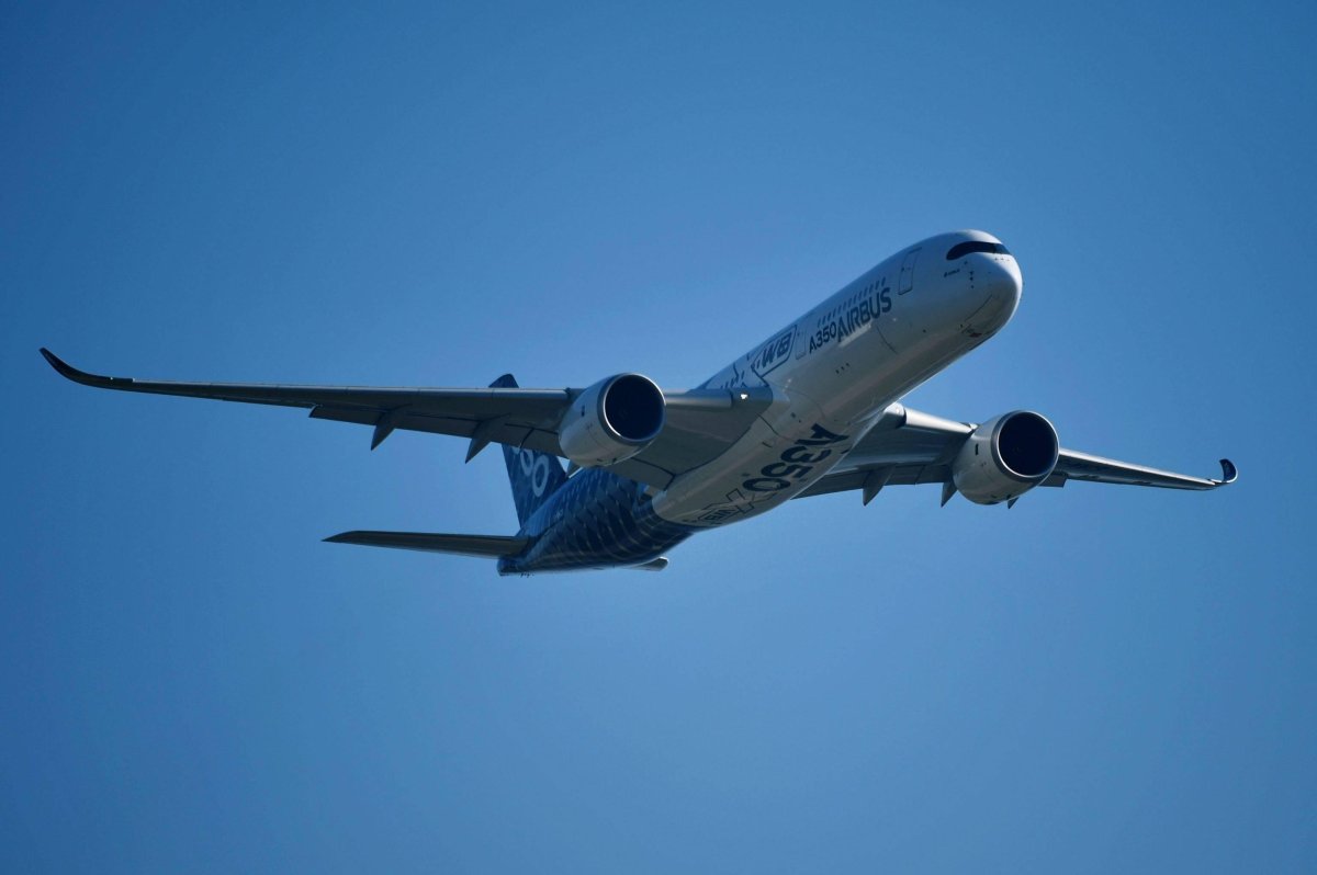 Дальнемагистральный самолет